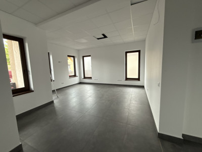 Spatii comerciale de inchiriat Sibiu Piata Cluj imagine mica 4