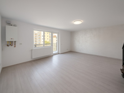 Apartament decomandat 4 camere 72 mpu 2 bai zona Mihai Viteazu Sibiu