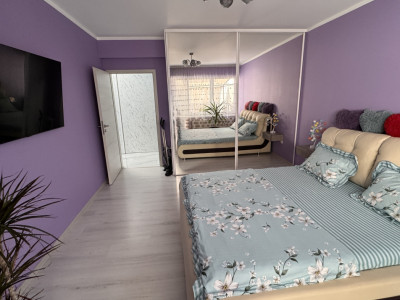 Apartament cu 3 camere de vanzare 80mp mobilat utilat terasa Turnisor 