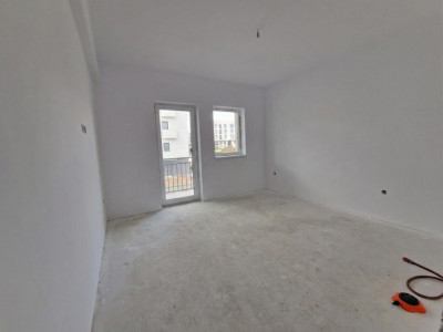 Apartament decomandat 3 camere 66 mp balcon loc parcare Doamna Stanca