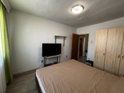 Apartament de vanzare 2 camere 47mp+7mp balcon zona Mihai Viteazul 