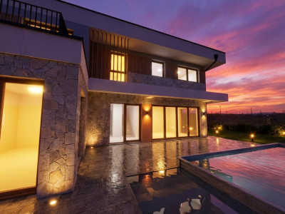 Vila moderna premium situata in Sannicoara 5 camere piscina exterioara