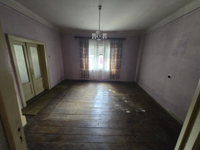 Casa 3 camere de vanzare 83mp zona Piata Cluj Sibiu