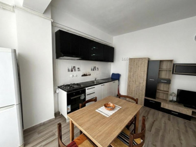 Apartament  2 camere cu balcon + loc de parcare  zona Doamna Stanca