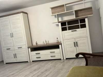 Casa cu 3 camere de inchiriat curte comuna in Selimbar