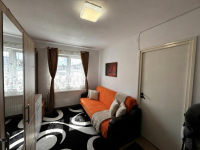 Apartament de vanzare la parter 36mp utili 2 camere zona Tiglari