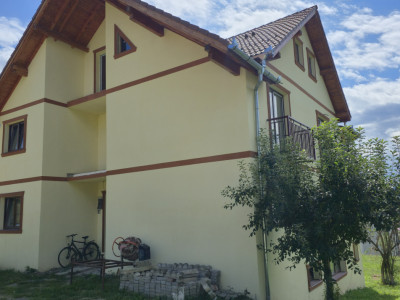 Spatiu birouri de inchiriat 6 camere 4 bai parcare DaVinci Sibiu