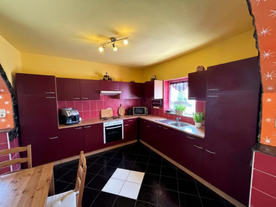 Casa de vanzare individuala cu 950mp teren Saliste zona deosebita