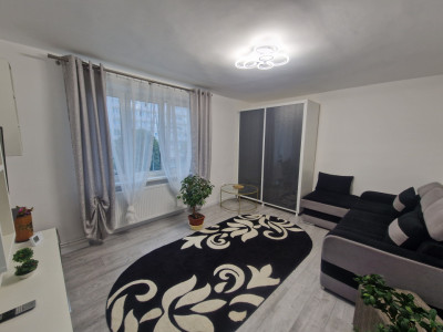 Apartament decomandat 2 camere etaj 3 intermediar Terezian
