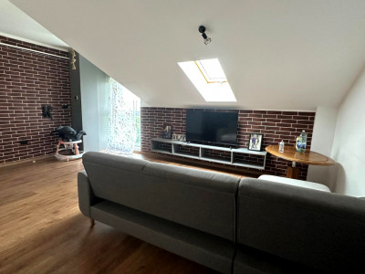 Apartament 70 mpu 3 camere pod privat parcare zona Turnisor Sibiu