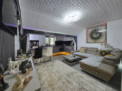 Apartament 3 camere de vanzare decomandat 100 mp zona Tilisca Sibiu
