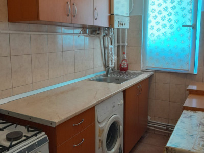 Apartament cu 3 camere 60mp utili in zona Manastur Cluj-Napoca