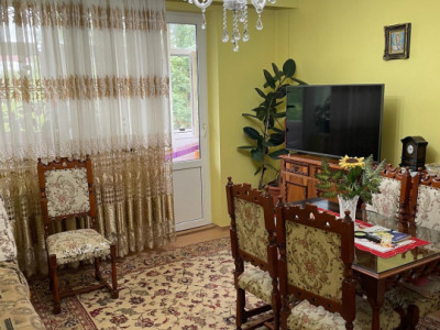 Apartament 3 camere decomandate etaj intermediar in Gheorgheni