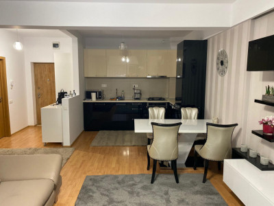 Apartament cu gradina 2 camere decomandat de vanzare in Zorilor