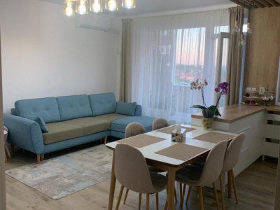 Apartament de vanzare cu 2 camere decomandat in Baciu zona Petrom