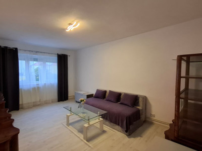 Apartament 2 camere de inchiriat 45 mp zona Vasile Aaron