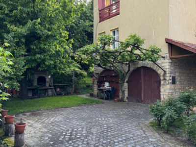 De vanzare casa individuala cu garaj in cartierul Andrei Muresanu