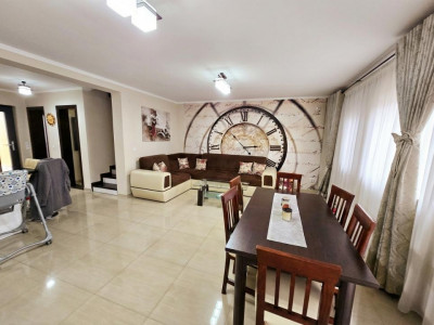 Casa 4 camere 105 mpu acces auto si gradina in Cartierul Arhitectilor
