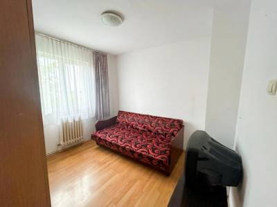 Apartament 3 camere de inchiriat 60 mp zona Mihai Viteazu