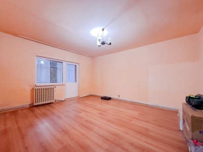 Apartament cu 4 camere etaj 1 de vanzare strada Maramuresului Iris