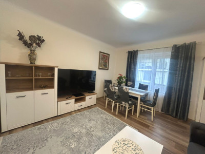Apartament la casa de inchiriat in zona Parcul Sub Arini cu balcon 