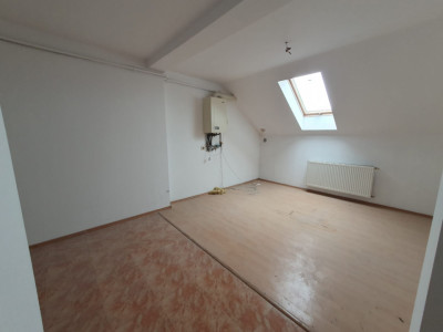Apartament 2 camere decomandat etaju 5 structura BCA 40 mp zona Negoiu