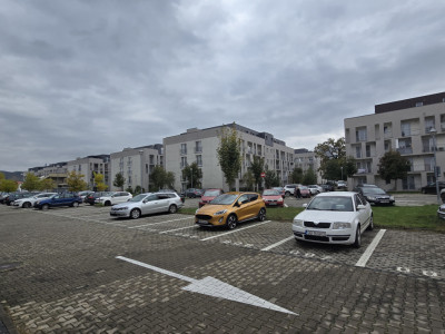 Apartament de vanzare 2 camere mobilat utilat parcare subterana Lupeni