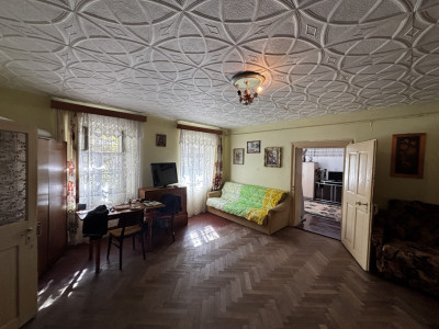 Casa cu curte si gradina prima afisare zona Trezian Sibiu