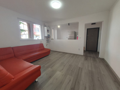 Apartament 2 camere 39mp recent renovat complet zona 13 Decembrie