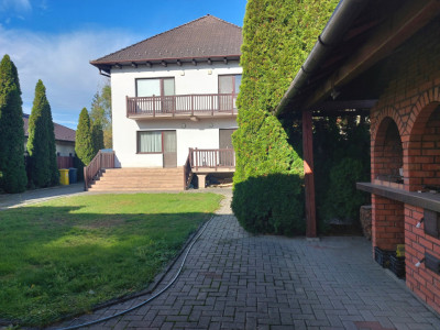 Casa 200 mpu 4 camere curte si gradina zona linistita Talmaciu