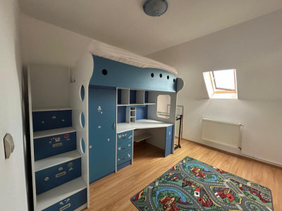 Apartament de vanzare 74mpu la mansarda in zona Terezian