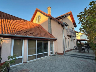 Casa 290mpu Individuala cu garaj teren liber 550m  zona Selimbar Sibiu