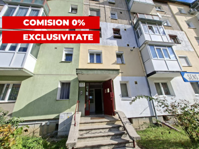 Apartament cu 3 camere balcon si pivnita de vanzare strada Biruintei