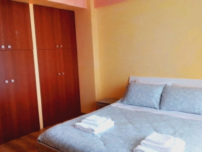 Garsoniere de inchiriat decomandata cu balcon de 10 mp in Turnisor