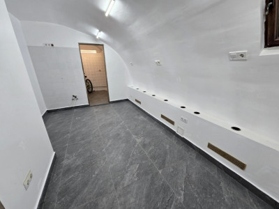 Spatii comerciale de vanzare Sibiu Central imagine mica 2