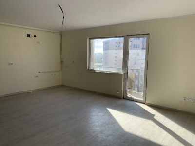 Apartament decomandat 3 camere 77 mpu 2 bai balcon zona Mihai Viteazu