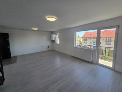 Apartament decomandat 4 camere 84 mpu 2 bai zona Mihai Viteazu Sibiu