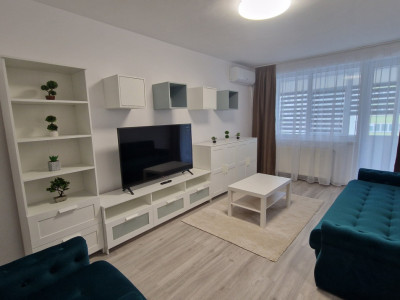 Apartament de inchiriat 2 camere 61 mpu balcon zona Mihai Viteazul