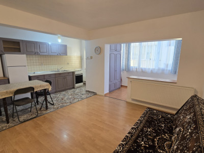 Apartament cu 2 camere de inchiriat mobilat utilat in zona Tilisca