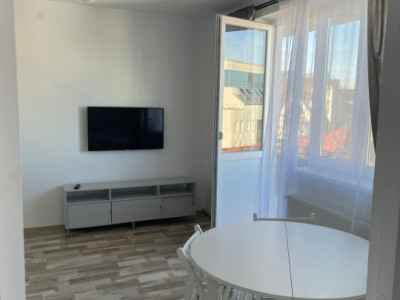 Apartament renovat 2 camere cu balcon zona Mihai Viteazul Sibiu