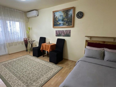 Garsoniera etaj intermediar decomandata  balcon Calea Dumbravii