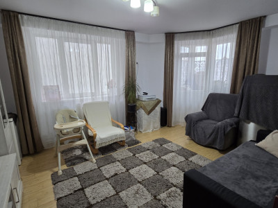 Apartament de vanzare 64mp 3 camere etaj intermediar balcon Turnisor