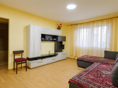 Apartament 2 camere cu pivnita zona Mihai Viteazu Sibiu de vanzare