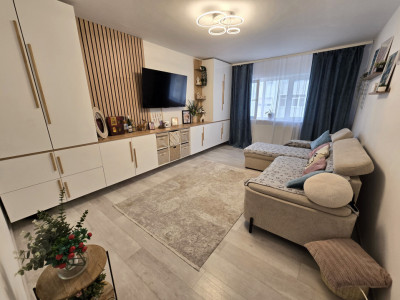 Apartament decomandat de vanzare mobilat pivnita Vasile Aaron Sibiu 