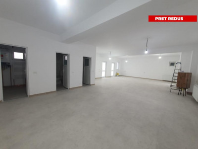 Spatiu comercial la prima inchiriere 105 mp 3 cai de acces DN + curte