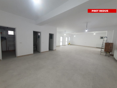 Spatiu comercial la prima inchiriere 105 mp 3 cai de acces DN + curte