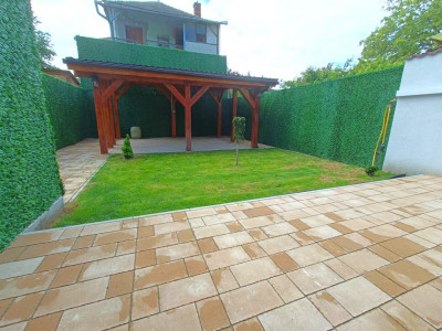 Apartament 2 camere - mobilat modern - curte proprie cu filigorie