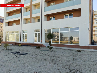 Spatiu comercial cu vitrina si 4 locuri de parcare - COMISION 0