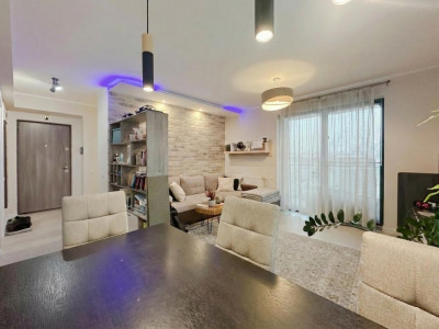 De vanzare apartament cu 2 camere la cheie zona Rivus Mall cu garaj