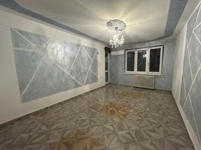 Apartament renovat 2 camere si balcon etaj 1 de vanzare Strand Sibiu